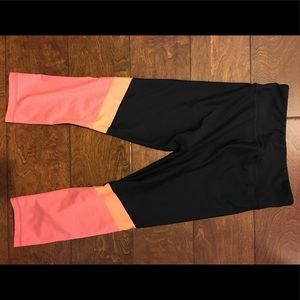 Under Armour Heat Gear Compression Crop Capri